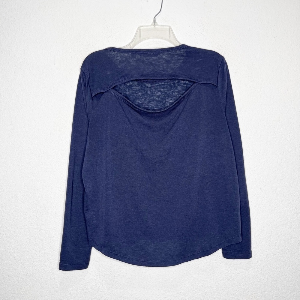 Athleta Breezy Open Back Long Sleeve Top in Navy - Picture 4 of 9